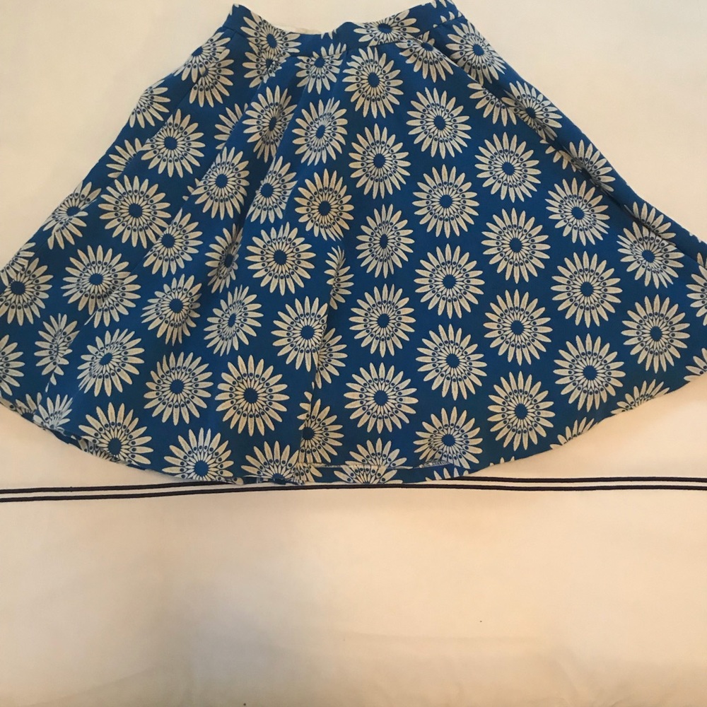 Alice and Olivia skirt. Poofy at the bottom.